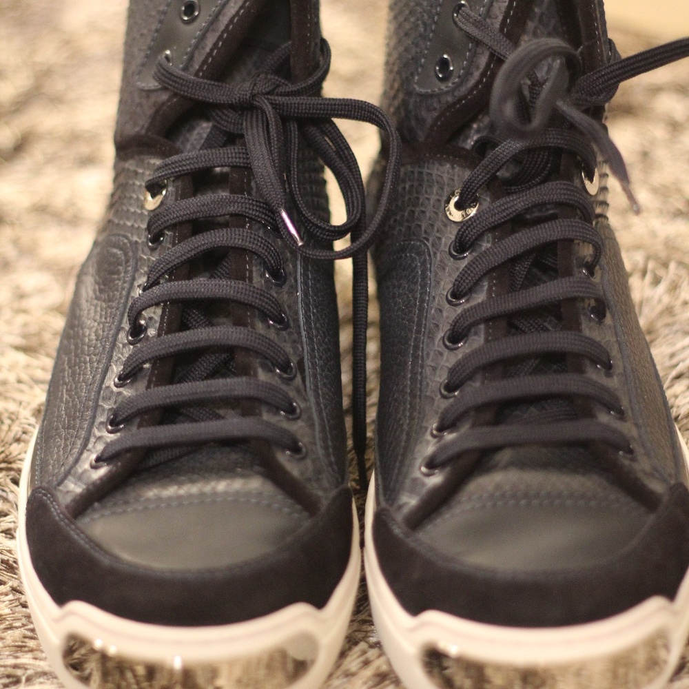 Louis Vuiton Python On the Road High top Sneaker